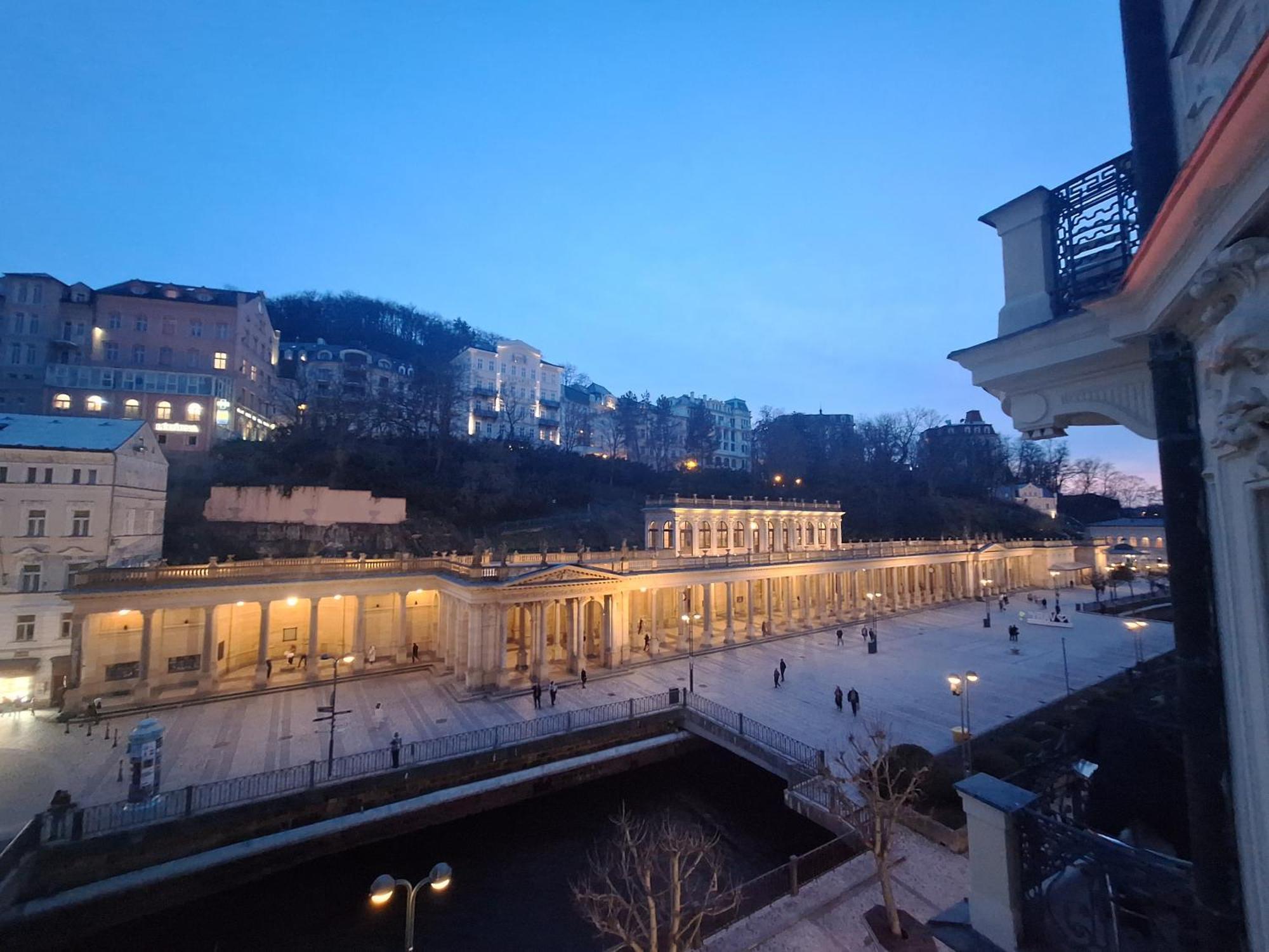 Apartments Stubsi With Colonnade View Карловы Вары Экстерьер фото